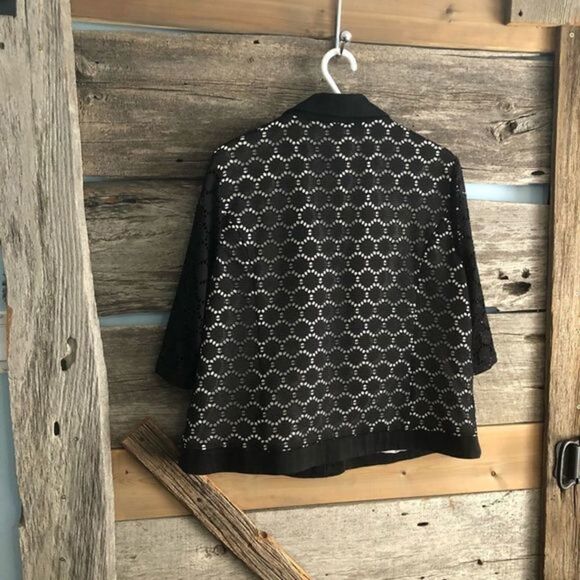 TANJAY plus size 16P Petite black lace jacket - Picture 3 of 6